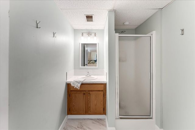 486 Edgeworthe Drive, Ada, MI 49301