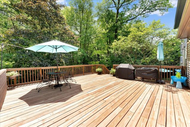 486 Edgeworthe Drive, Ada, MI 49301