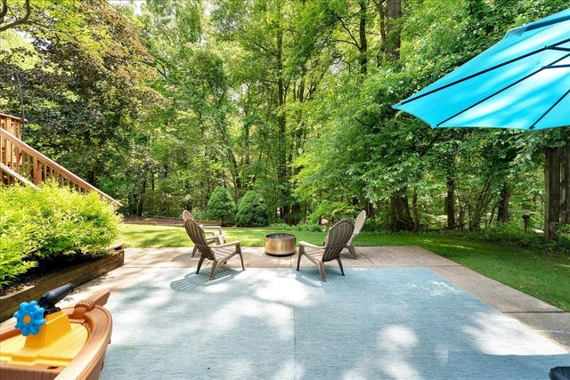 486 Edgeworthe Drive, Ada, MI 49301