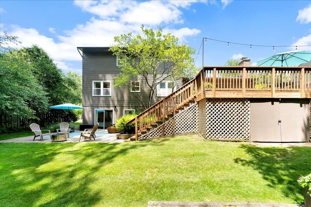486 Edgeworthe Drive, Ada, MI 49301