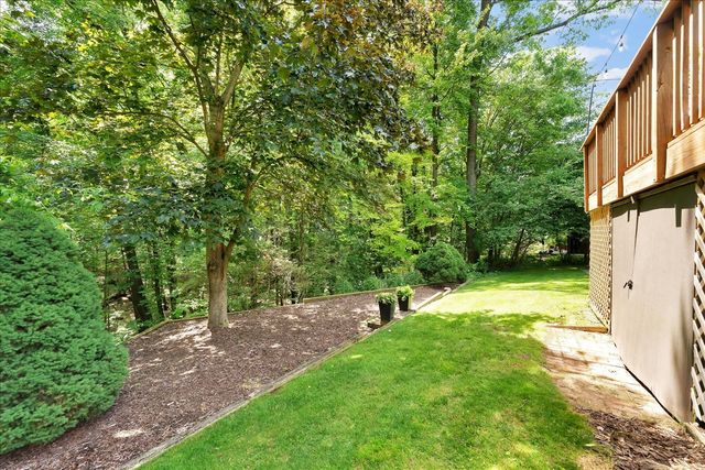 486 Edgeworthe Drive, Ada, MI 49301