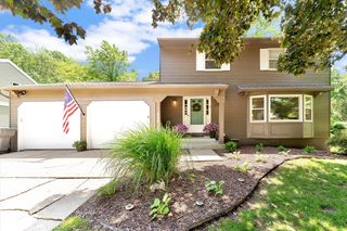 486 Edgeworthe Drive, Ada, MI 49301