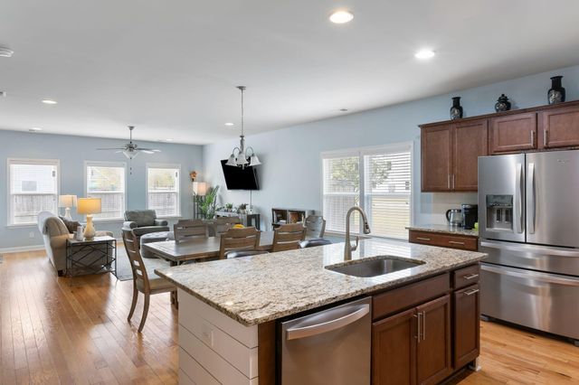 1607 Shady Pine Road, Charleston, SC 29414