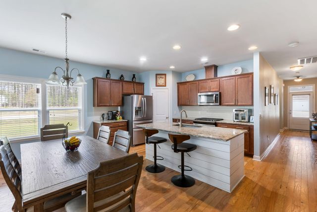 1607 Shady Pine Road, Charleston, SC 29414