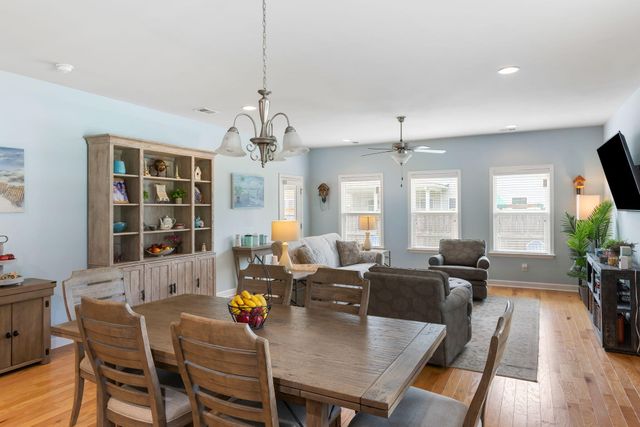 1607 Shady Pine Road, Charleston, SC 29414