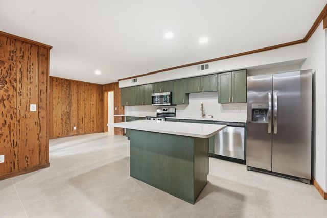 576 SW Rustic Circle, Stuart, FL 34997