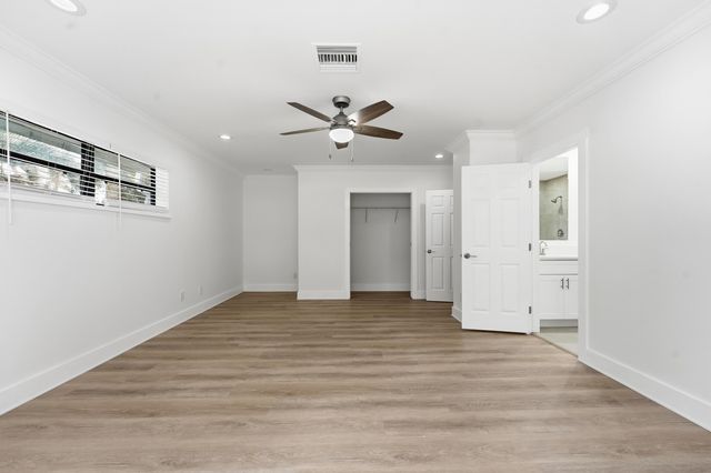 576 SW Rustic Circle, Stuart, FL 34997