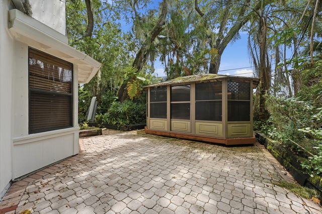 576 SW Rustic Circle, Stuart, FL 34997