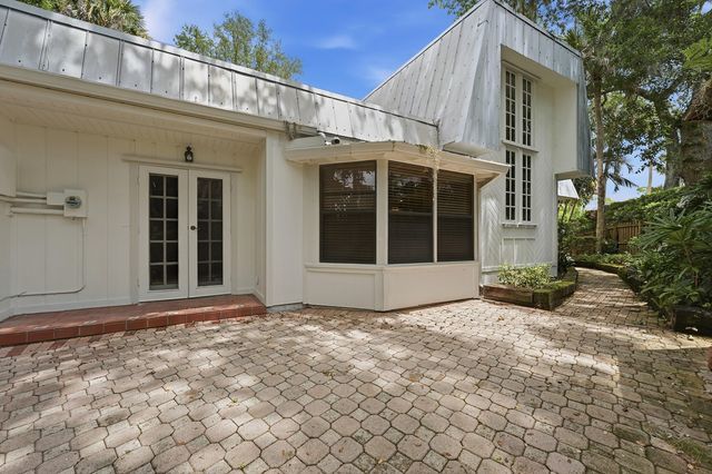 576 SW Rustic Circle, Stuart, FL 34997