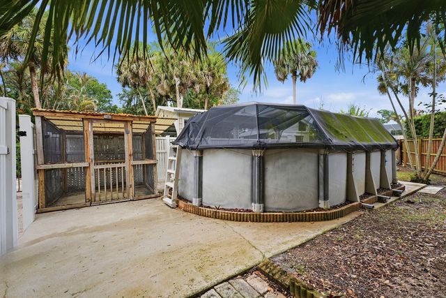 576 SW Rustic Circle, Stuart, FL 34997