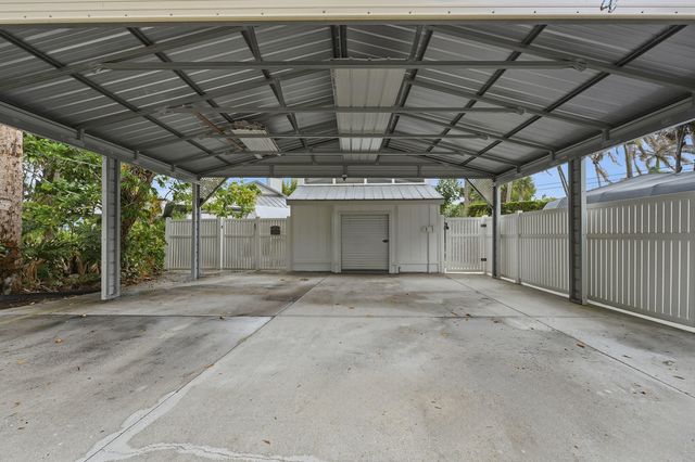 576 SW Rustic Circle, Stuart, FL 34997