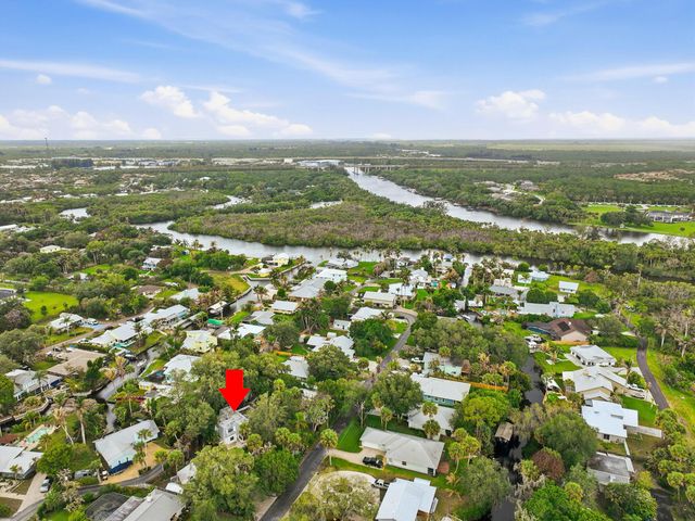 576 SW Rustic Circle, Stuart, FL 34997