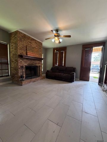 7931 Bayou Fountain Ave, Baton Rouge, LA 70810