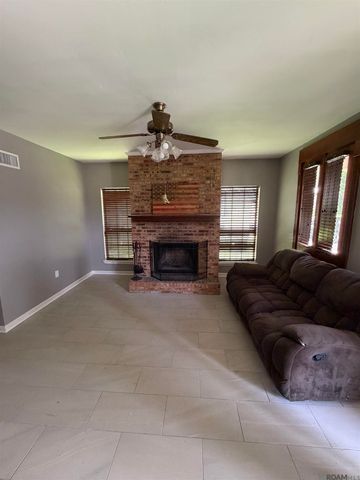 7931 Bayou Fountain Ave, Baton Rouge, LA 70810