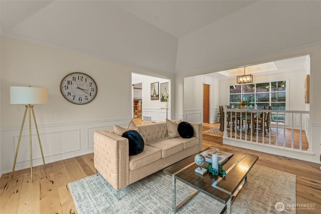 4712 241st Avenue SE, Sammamish, WA 98029