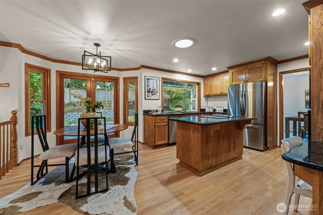 4712 241st Avenue SE, Sammamish, WA 98029