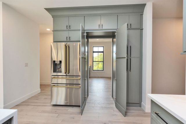 17-4-27 Boiling Kettle Way, Bedford, NH 03110