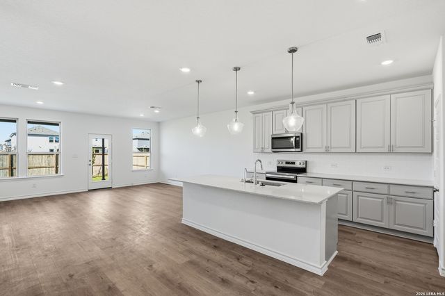 522 NIGHTINGALE AVENUE, Marion, TX 78124