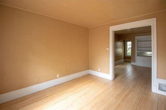 1238 N 34th STREET, Milwaukee, WI 53208