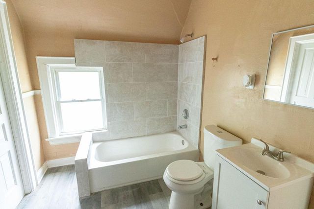 1238 N 34th STREET, Milwaukee, WI 53208