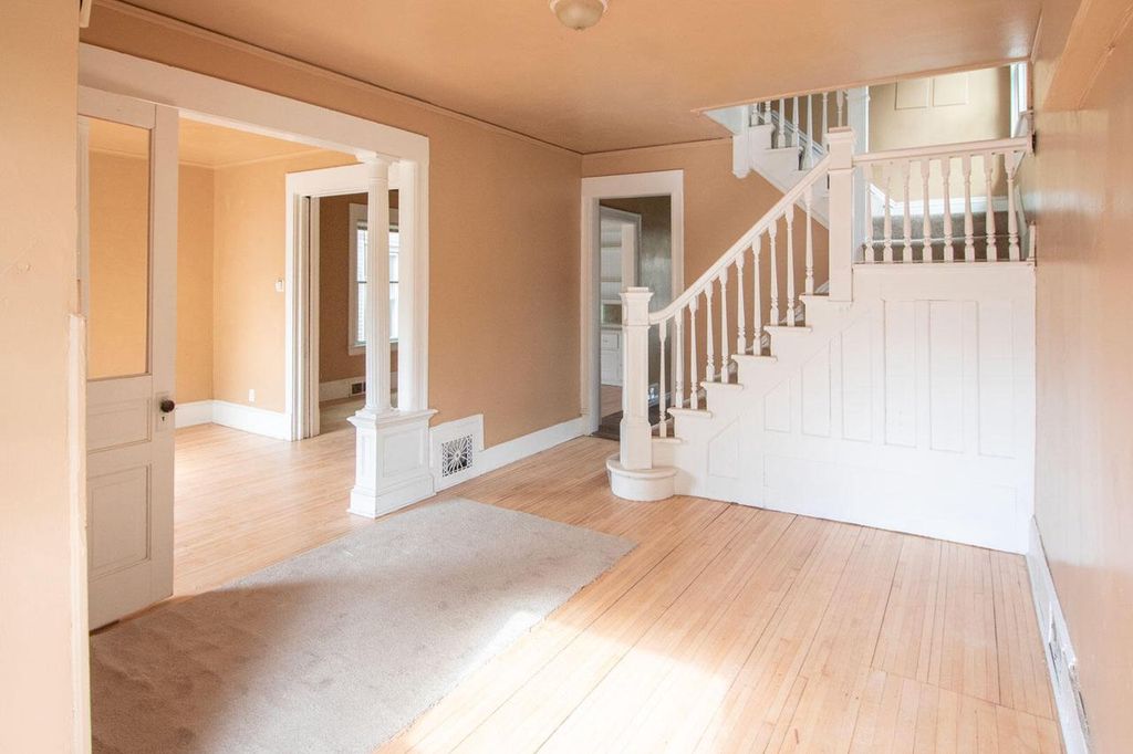 1238 N 34th STREET, Milwaukee, WI 53208