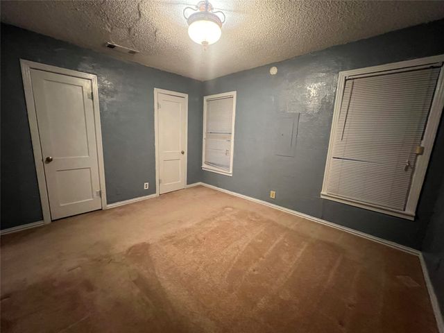 4233 Voncille Street, Haltom City, TX 76117
