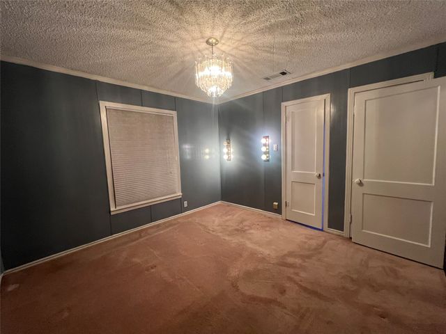 4233 Voncille Street, Haltom City, TX 76117