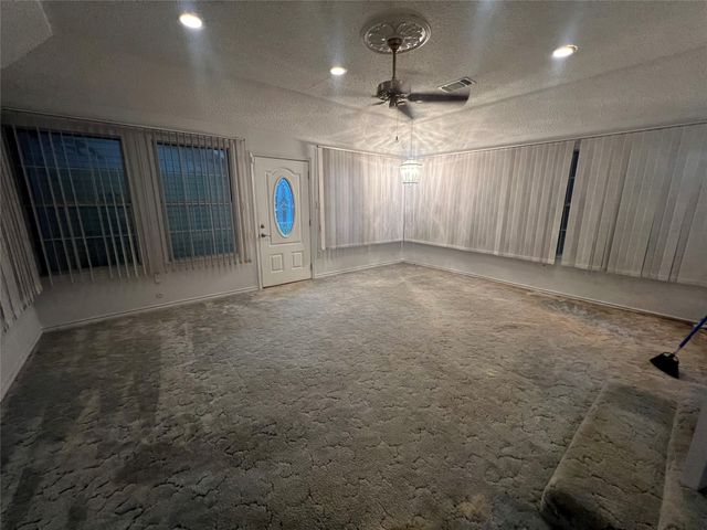 4233 Voncille Street, Haltom City, TX 76117