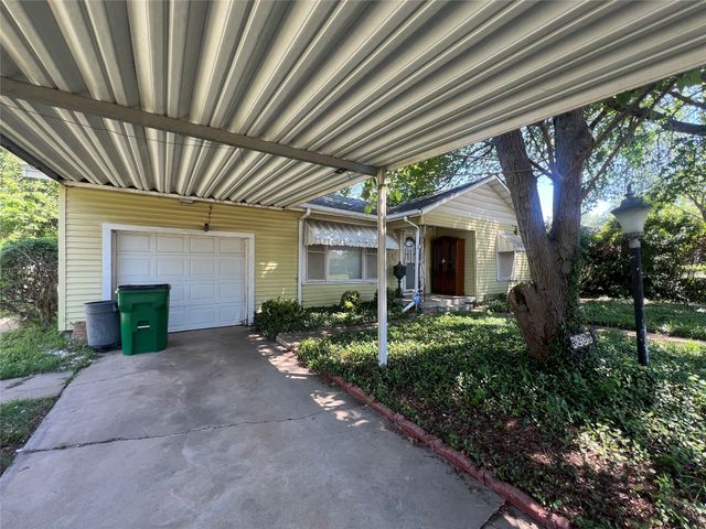 4233 Voncille Street, Haltom City, TX 76117