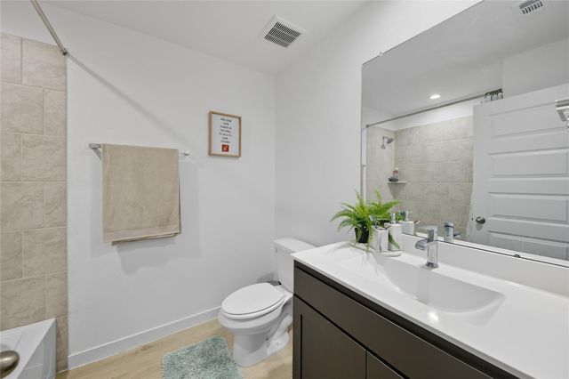 1638 Westway Dr, Fresno, TX 77545