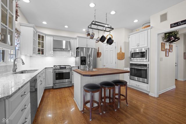 508 S 9th Avenue, Beech Grove, IN 46107