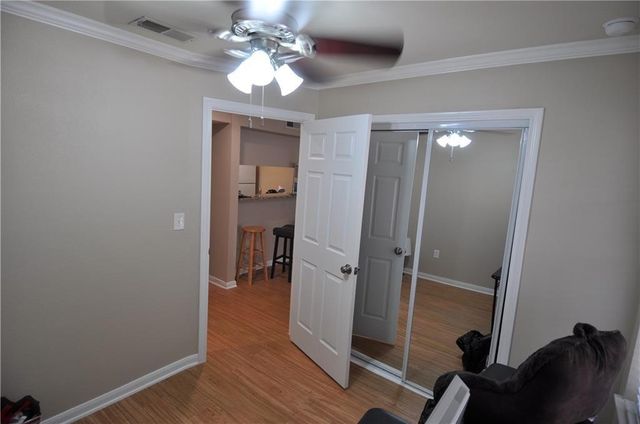 501 W 26th ST 101, Austin, TX 78705