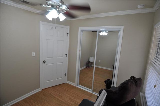 501 W 26th ST 101, Austin, TX 78705