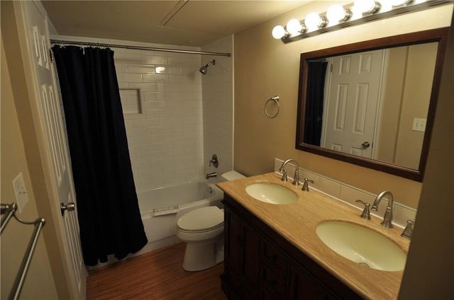 501 W 26th ST 101, Austin, TX 78705