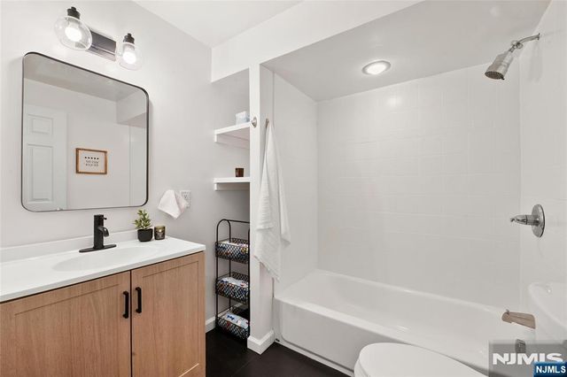 235 Park Avenue 1B, Hoboken, NJ 07030