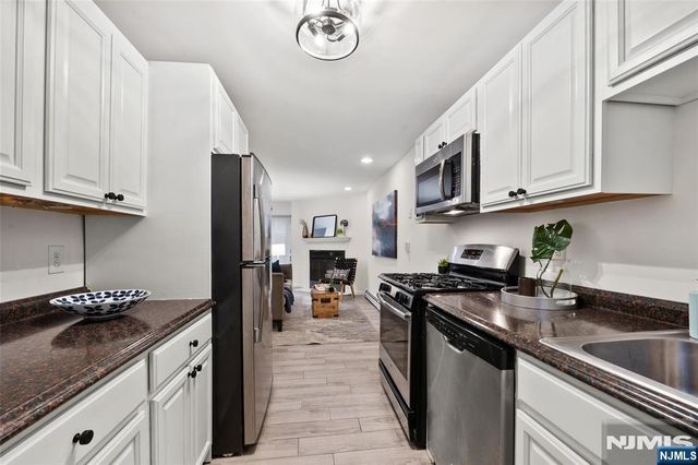 235 Park Avenue 1B, Hoboken, NJ 07030