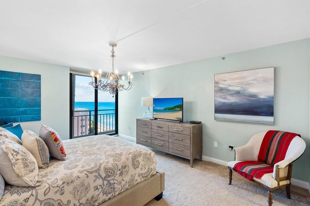 3009 S Ocean Boulevard P-04, Highland Beach, FL 33487