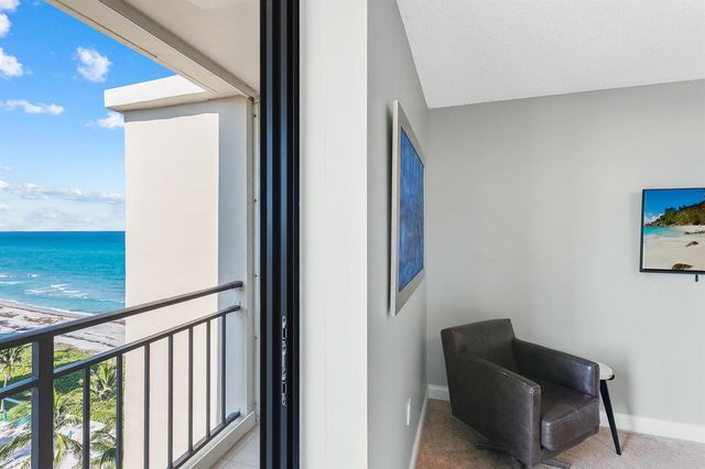 3009 S Ocean Boulevard P-04, Highland Beach, FL 33487