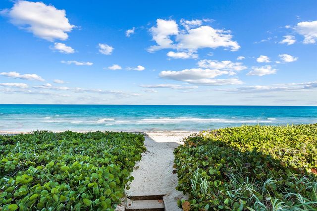 3009 S Ocean Boulevard P-04, Highland Beach, FL 33487