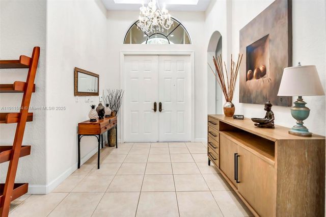 19528 SW 79th Pl, Cutler Bay, FL 33157