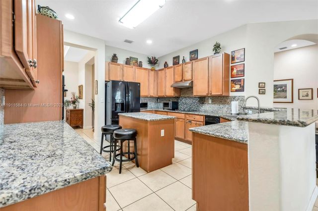 19528 SW 79th Pl, Cutler Bay, FL 33157