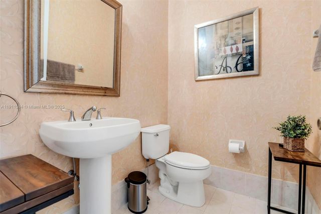 19528 SW 79th Pl, Cutler Bay, FL 33157