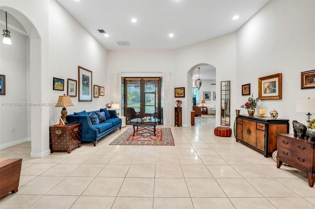 19528 SW 79th Pl, Cutler Bay, FL 33157