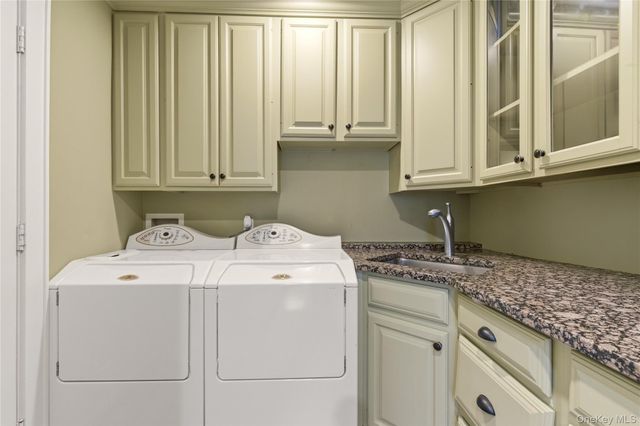 31 Carnegie Avenue, Huntington, NY 11743