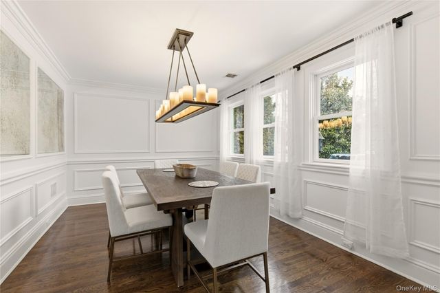 31 Carnegie Avenue, Huntington, NY 11743