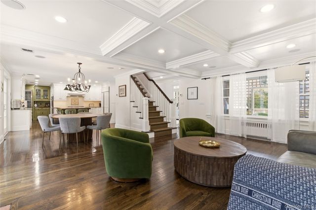 31 Carnegie Avenue, Huntington, NY 11743