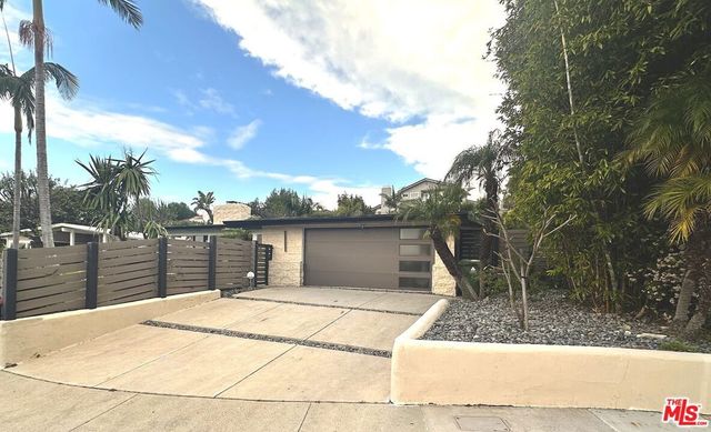 1341 Charmel Place, Pacific Palisades, CA 90272