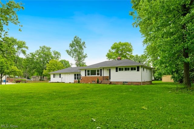 4223 Canterbury Road, North Olmsted, OH 44070