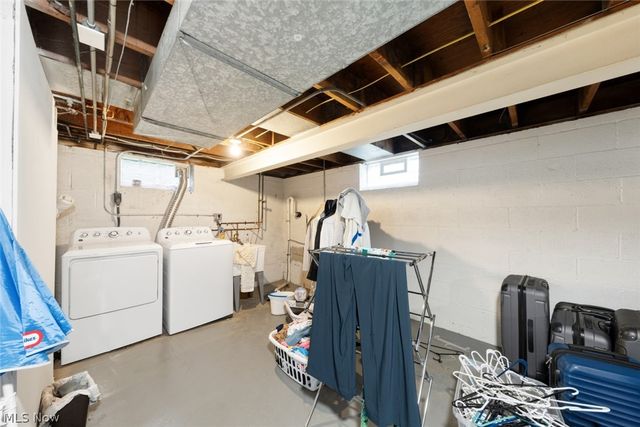 4223 Canterbury Road, North Olmsted, OH 44070