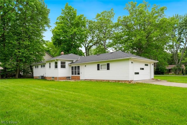 4223 Canterbury Road, North Olmsted, OH 44070